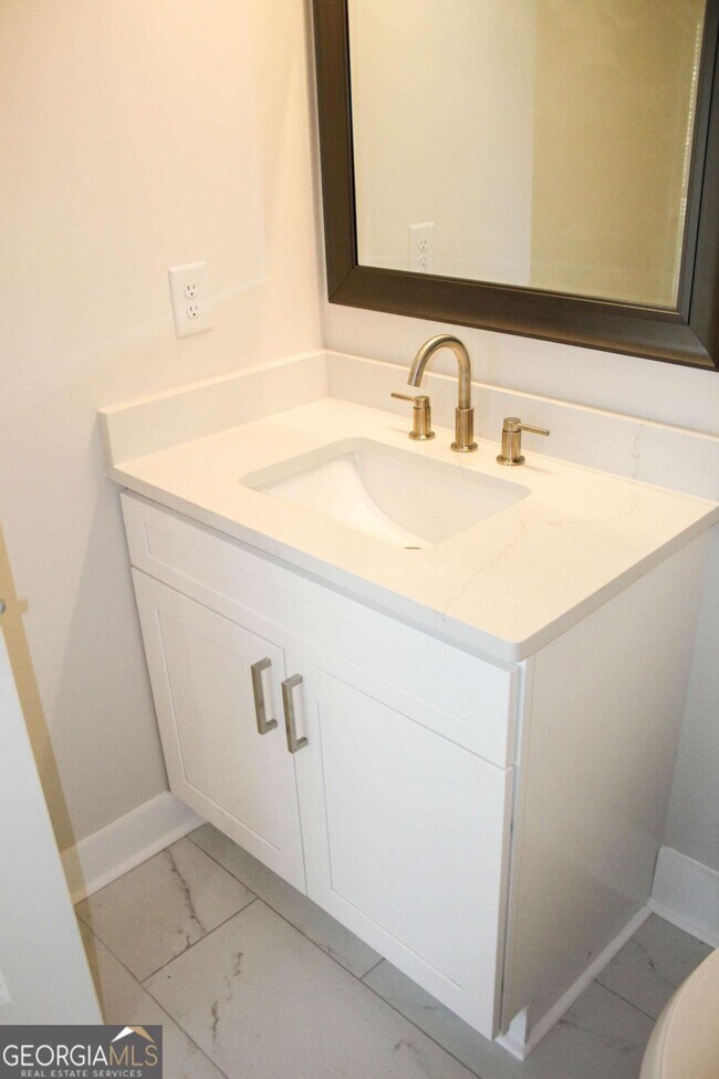 Building Photo - 970 Bates Rd