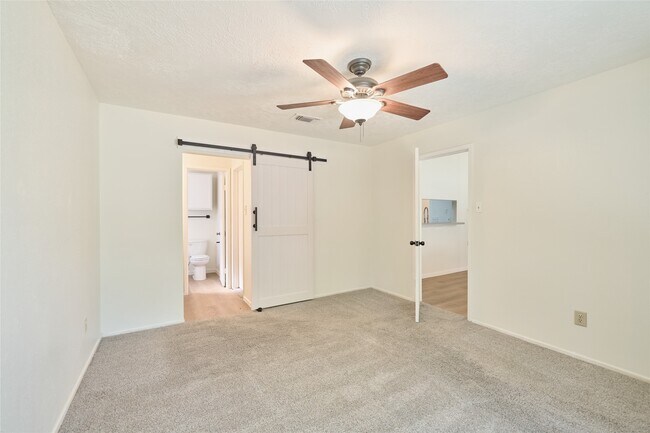 Building Photo - 21510 N Tangle Creek Ln