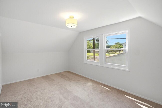 Building Photo - 21 Glenview Ln