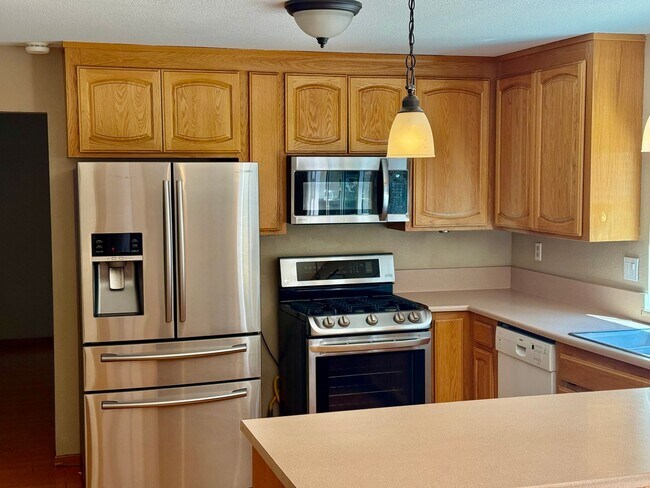Building Photo - Beautiful 4-Bedroom, 3-Bath Home with Pool...