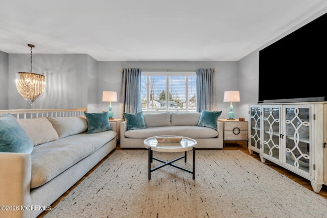 Building Photo - 2412 Homestead Ave