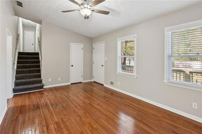 Building Photo - 2453 Falcon Ct