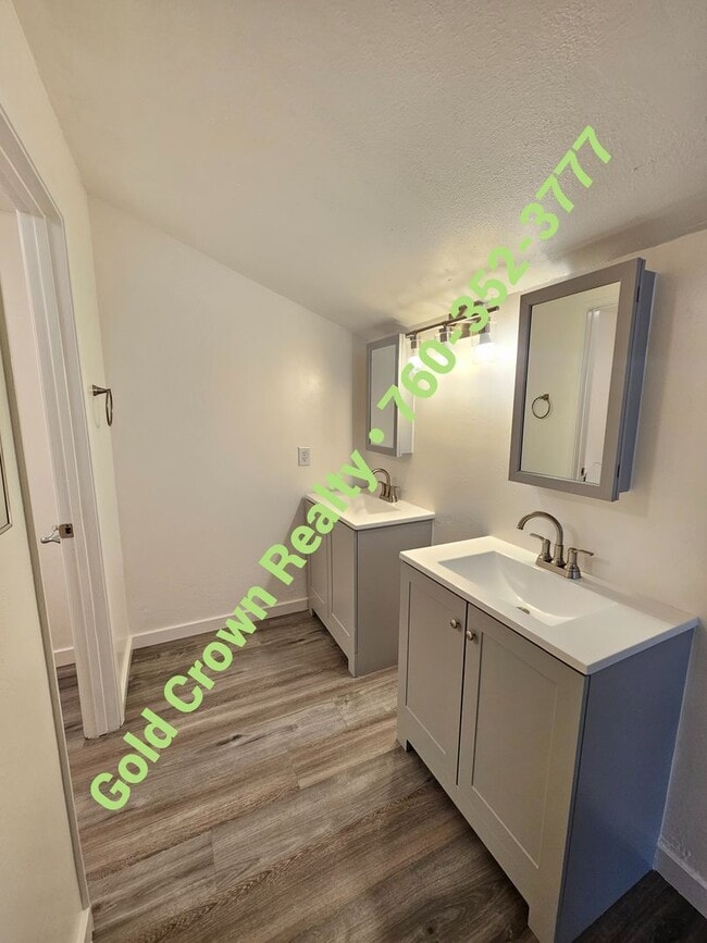 Building Photo - Condo for Rent in Gated Community