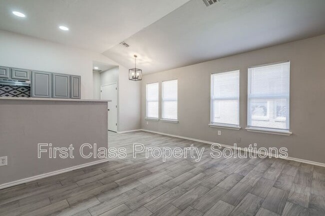 Building Photo - 1322 Commerce Dr