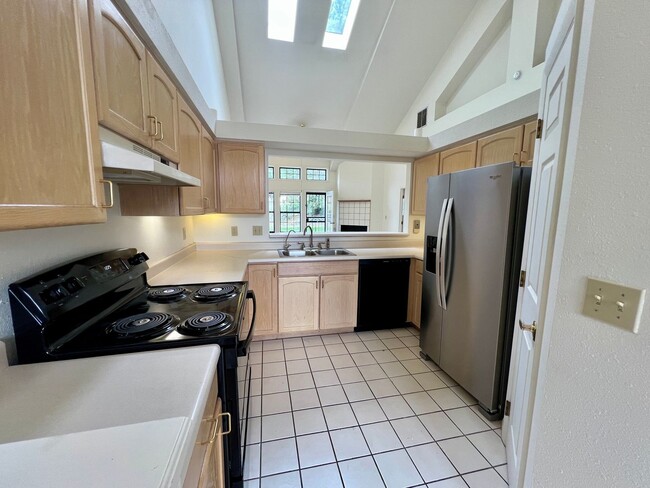 Building Photo - Town for Rent in Battlement Mesa