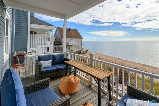 Building Photo - 72 Cosey Beach Ave