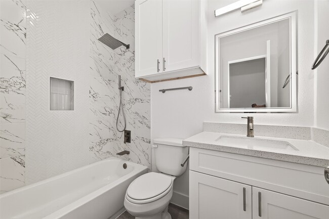 Building Photo - 5304 Lynnfield St