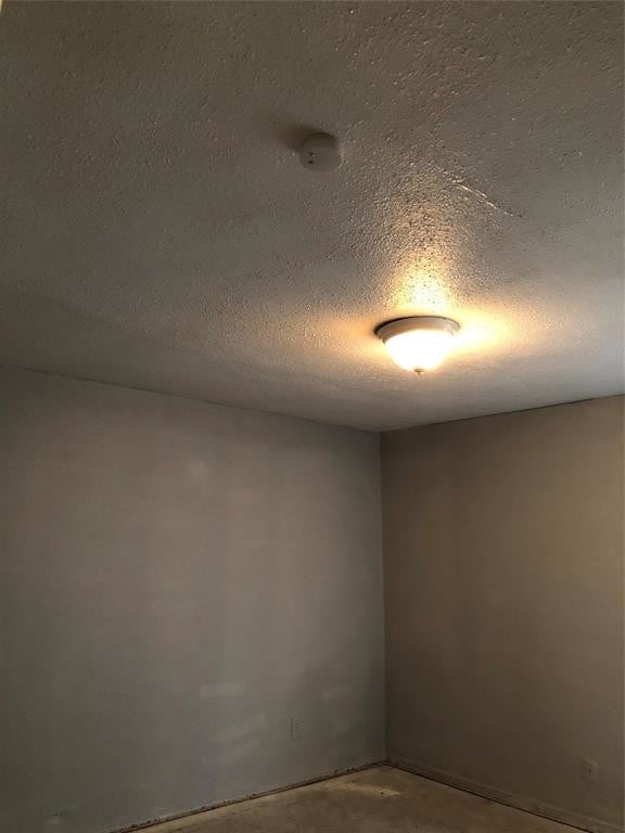 Building Photo - 12500 Sandpiper Dr