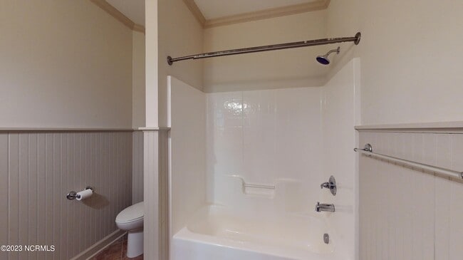 Building Photo - 45 Old Hunt Rd