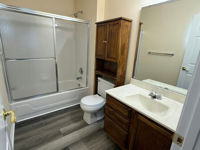Building Photo - 10136 Carnation Ct