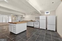 Building Photo - 2512 E Lehigh Ave