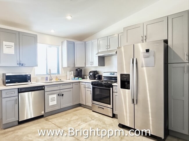 Building Photo - 13244 El Cajon Dr