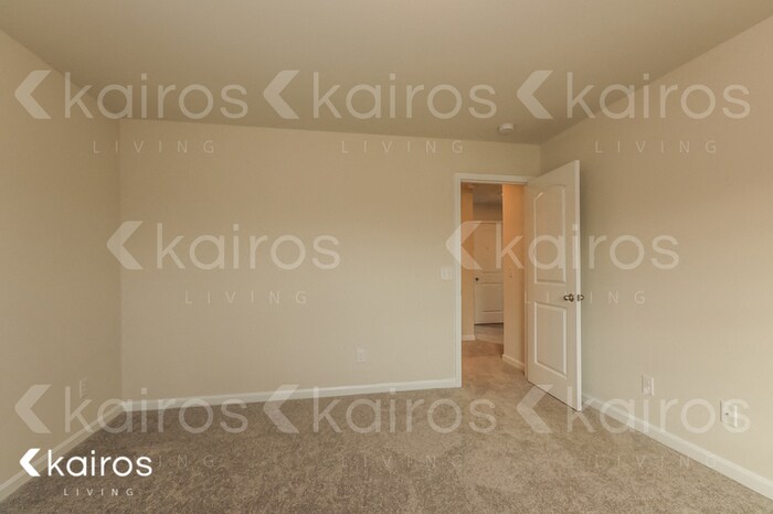 Building Photo - 457 Wagon Trail