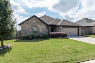 Building Photo - Iveys Subdivision
