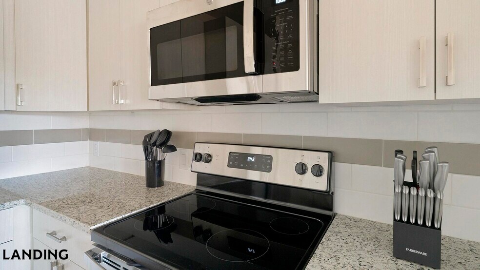 Building Photo - 1800 Central Pine St