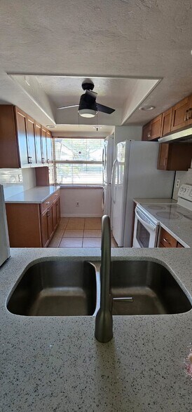 Building Photo - 1429 Cape Coral Pky W
