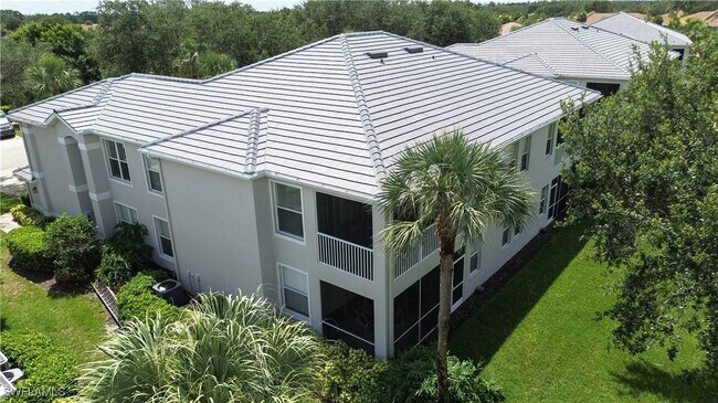 Building Photo - 1937 Crestview Way