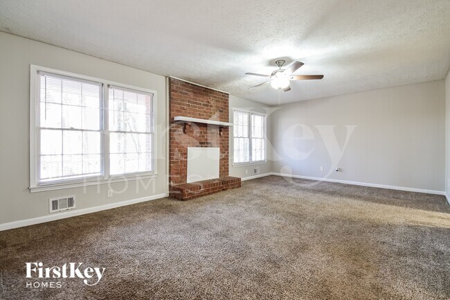 Building Photo - 213 Mill Trce