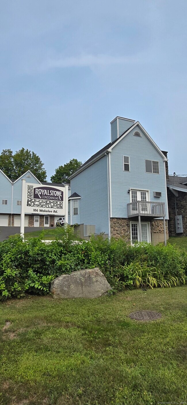 Primary Photo - 106 Wakelee Rd