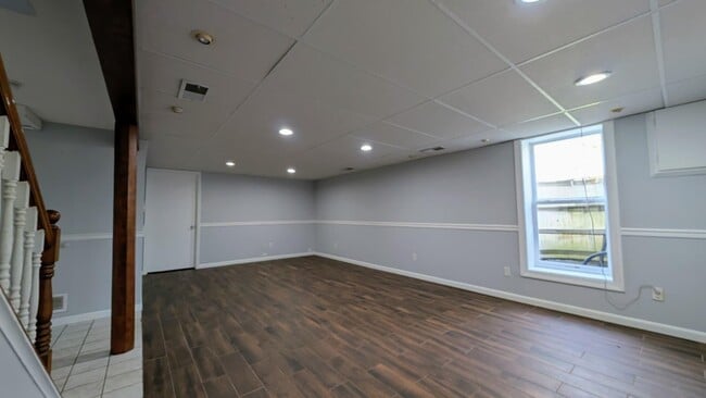 Building Photo - 605 Shirley Manor Rd