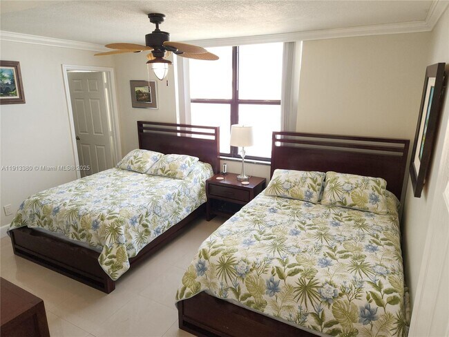 Building Photo - 4301 Collins Ave