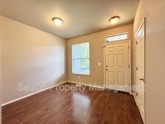 Building Photo - 1444 NE Redspire Ln