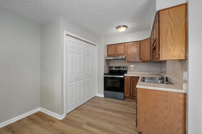 Building Photo - Charming 3 bedroom house in Springfield,MO!
