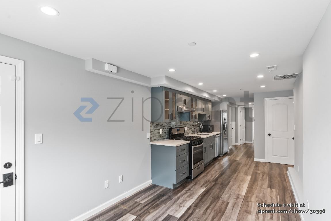Building Photo - Unit A