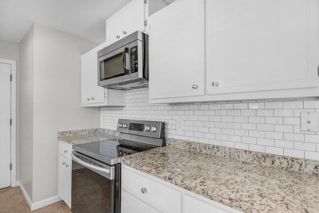 Building Photo - $300.00 Off First Months Rent!