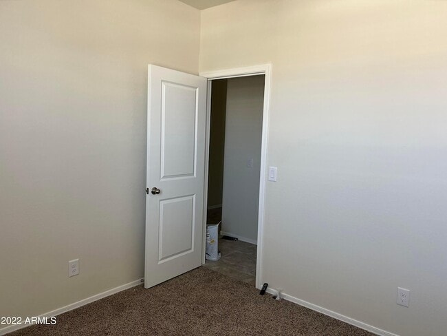 Building Photo - 1075 W Chimes Tower Dr