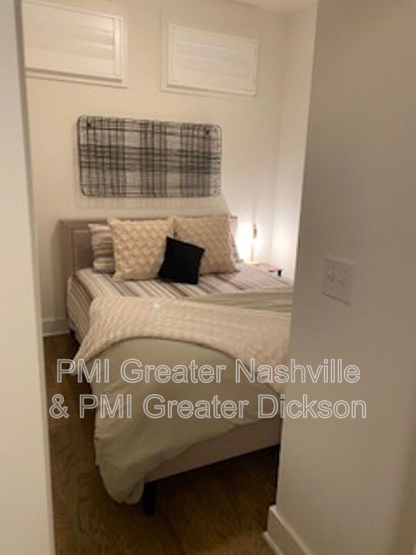 Building Photo - 520 Southgate Ave