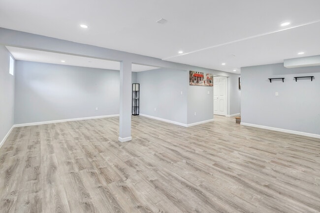 Building Photo - 61 Wakeley St