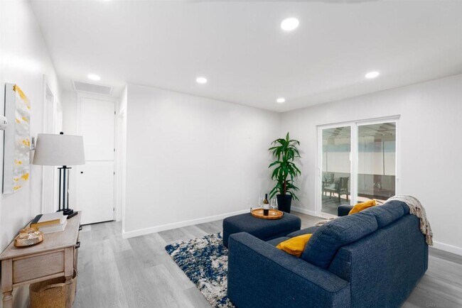 Building Photo - Charming Remodeled Home in Clairemont!