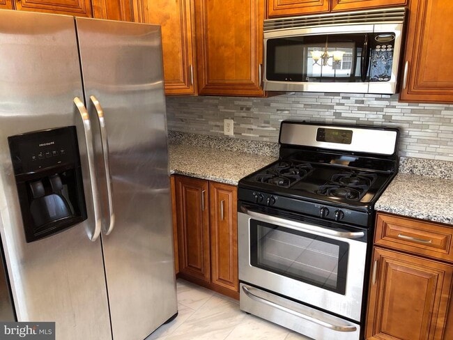 Building Photo - 14210 Autumn Cir