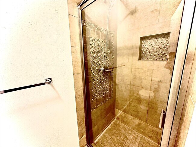 Building Photo - 5860 Sampley Way