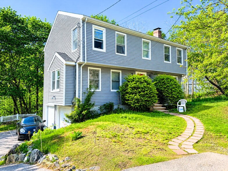 Building Photo - 14 Kings Ct