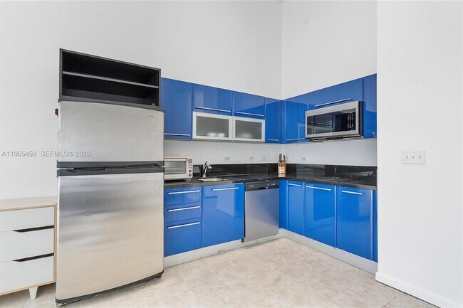 Building Photo - 253 NE 2nd St