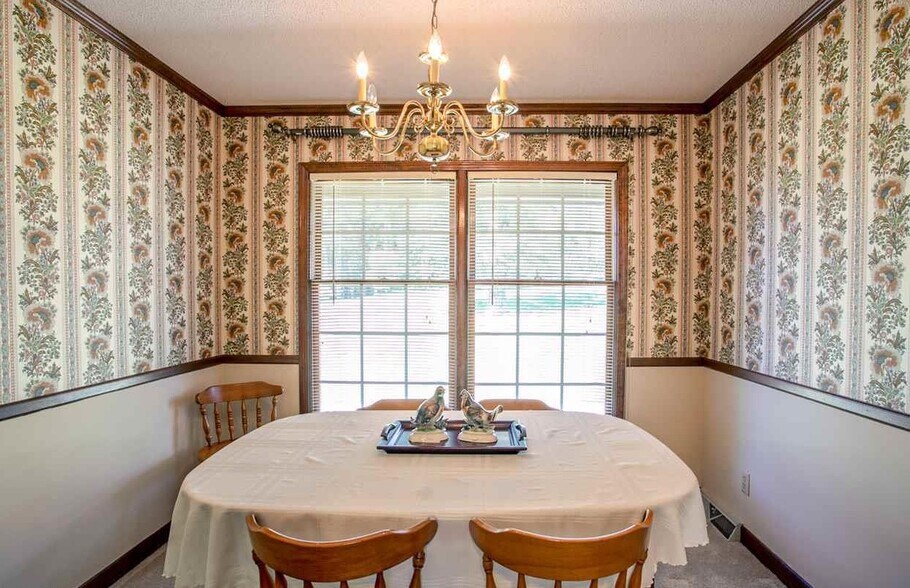 Building Photo - 404 Mount Vernon Rd