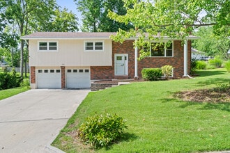 Building Photo - 1305 Jake Ln