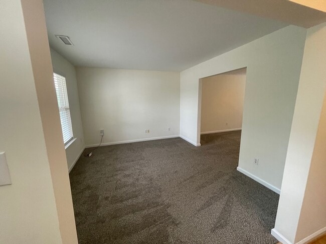Building Photo - Classic 4-Bedroom Home in McKinley Mill