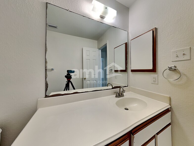 Building Photo - 11110 Vanilla Circle Ct