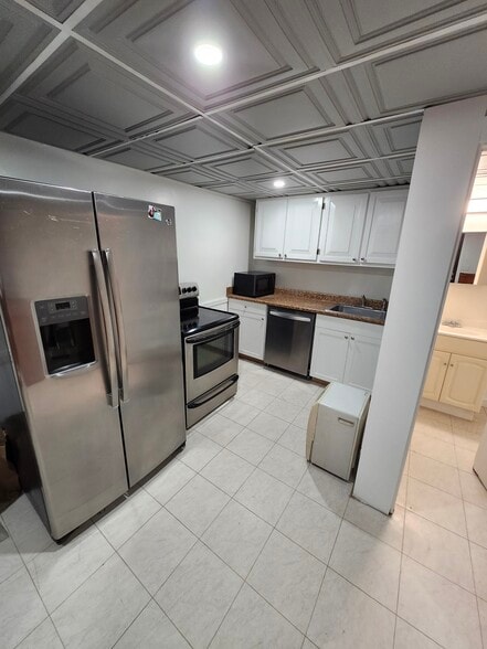 Building Photo - 44 Nashua St