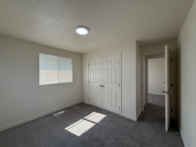 Building Photo - 371816
