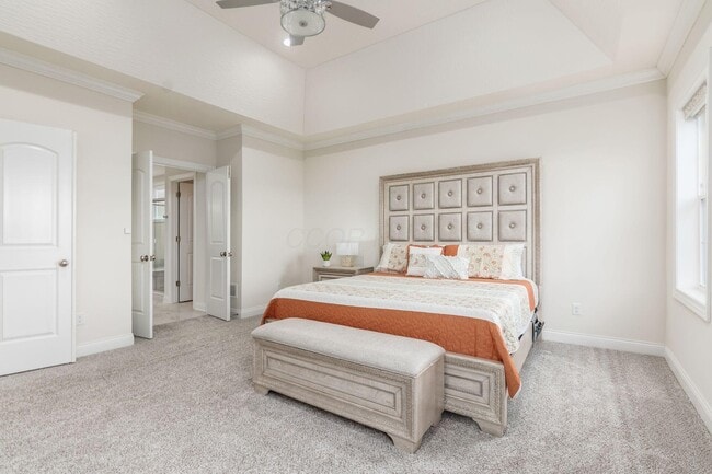 Building Photo - 5962 Laurel Ln