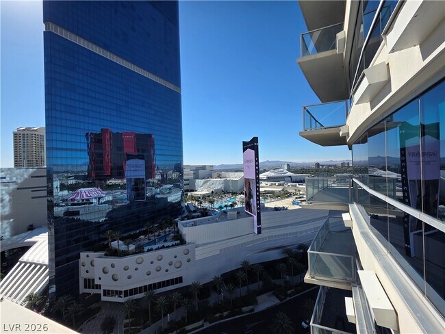 Building Photo - 2700 S Las Vegas Blvd