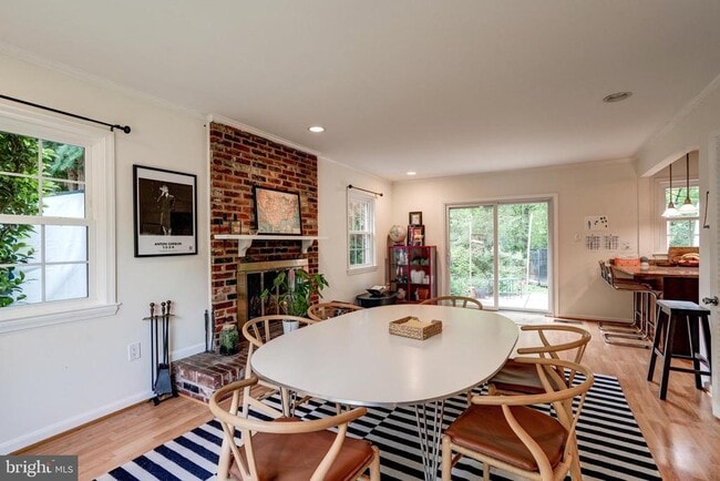 Building Photo - 7525 Cayuga Ave