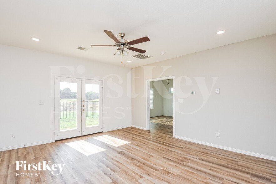 Building Photo - 7328 Parkside Pl Dr