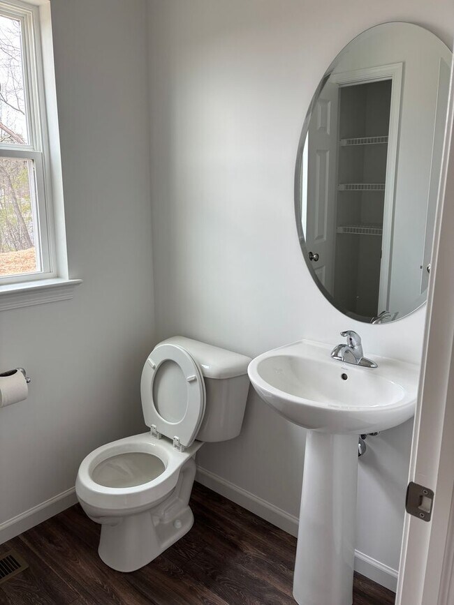 Building Photo - New Build! 3 Bedroom, 2.5 Bath NOW AVAILABLE!