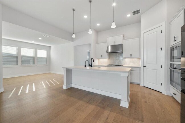 Building Photo - 957 Arrowhead Ranch Blvd