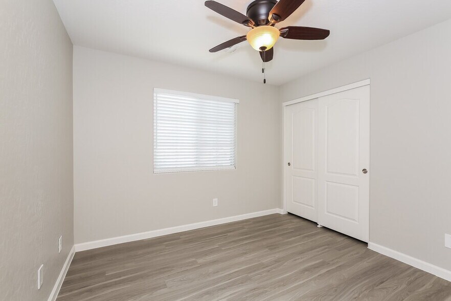 Building Photo - 10440 Yew Blossom Ave